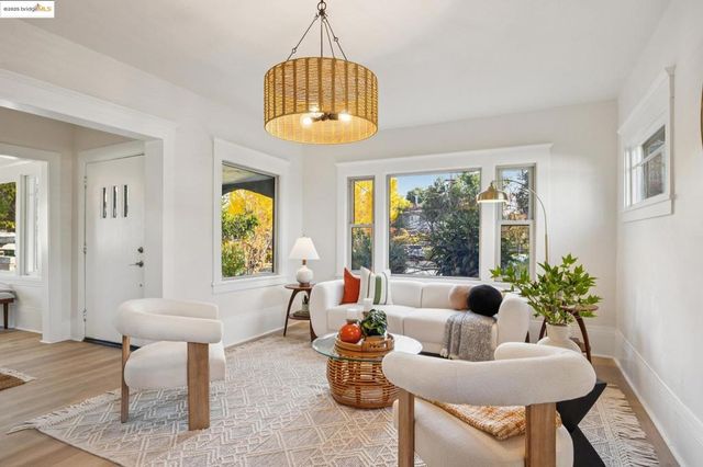 348 Dowling Blvd, San Leandro, CA 94577