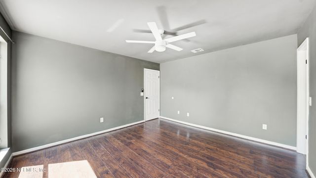 374 HICKORY HOLLOW Drive N, Jacksonville, FL 32225