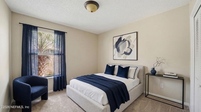 374 HICKORY HOLLOW Drive N, Jacksonville, FL 32225