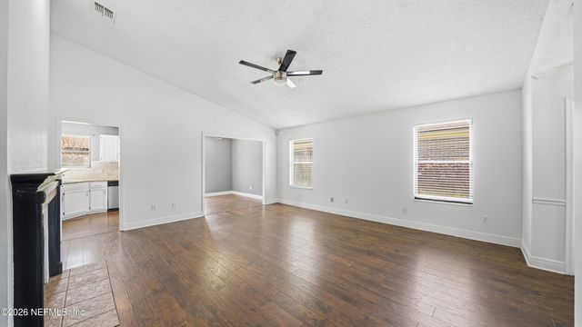 374 HICKORY HOLLOW Drive N, Jacksonville, FL 32225