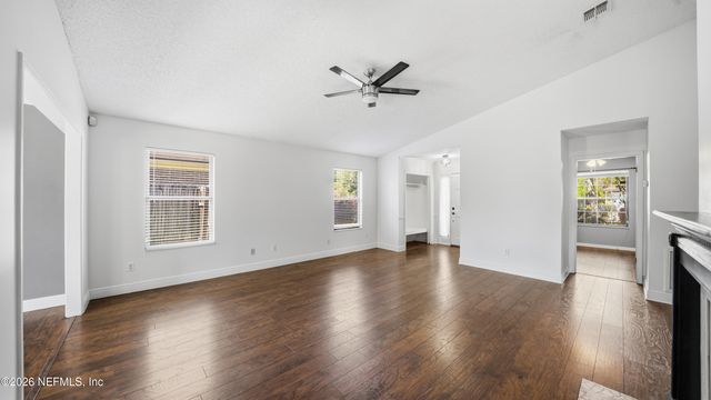 374 HICKORY HOLLOW Drive N, Jacksonville, FL 32225