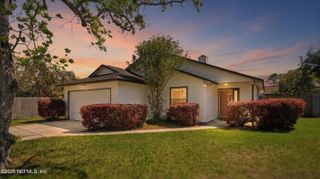 374 HICKORY HOLLOW Drive N, Jacksonville, FL 32225