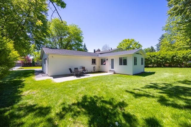 22 Putting Green Lane, Perinton, NY 14526