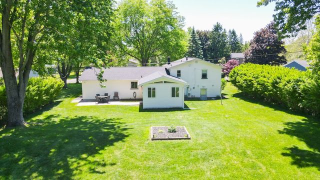 22 Putting Green Lane, Perinton, NY 14526