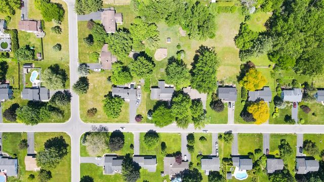 22 Putting Green Lane, Perinton, NY 14526
