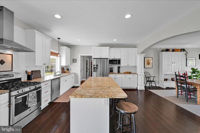 678 INTEGRITY DR, Lititz, PA 17543
