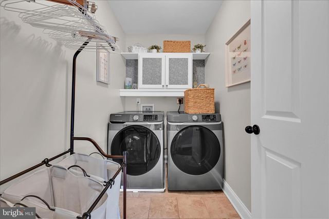 678 INTEGRITY DR, Lititz, PA 17543