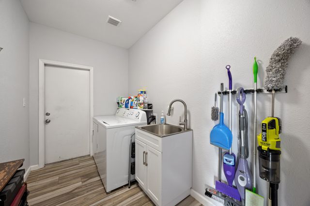 451 Whitney Street, Cedar Hill, TX 75104