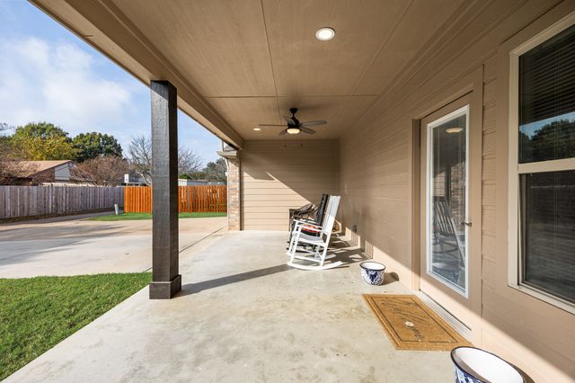 451 Whitney Street, Cedar Hill, TX 75104