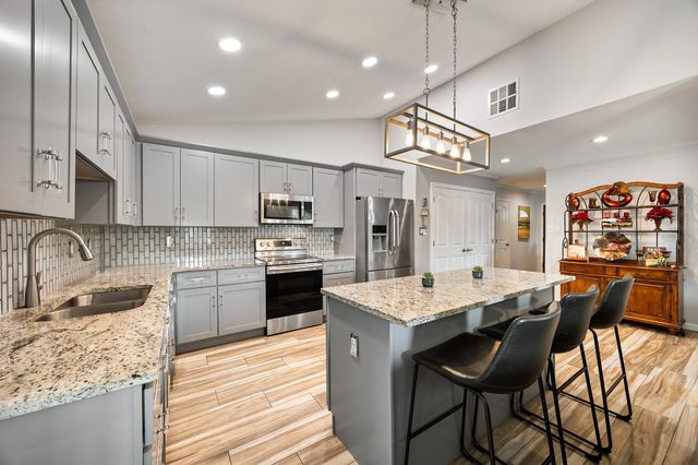 451 Whitney Street, Cedar Hill, TX 75104