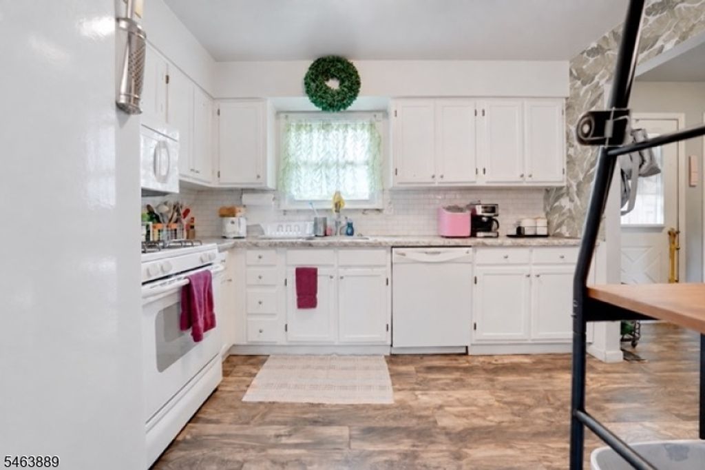23 Wellington Ct, Sayreville Boro, NJ 08872 — photo 4