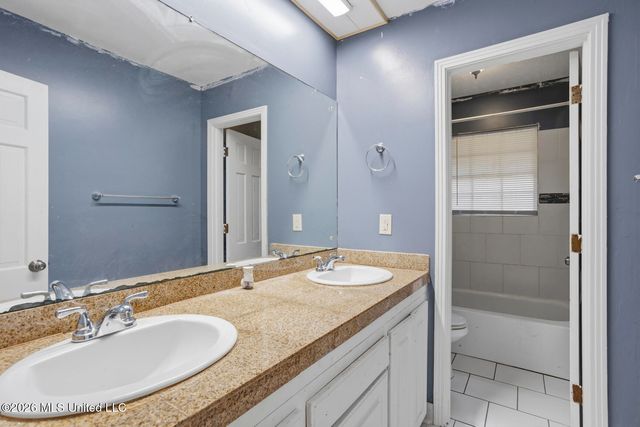 576 Woodson Drive, Jackson, MS 39206