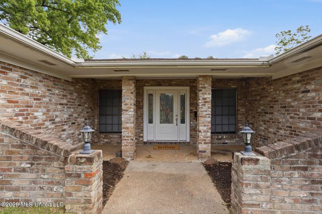576 Woodson Drive, Jackson, MS 39206
