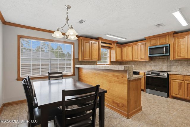 576 Woodson Drive, Jackson, MS 39206