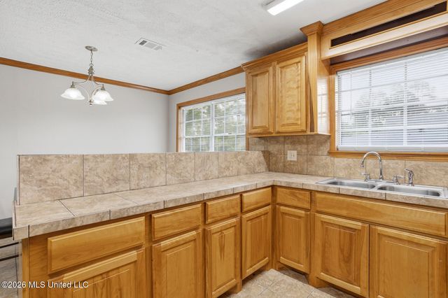 576 Woodson Drive, Jackson, MS 39206