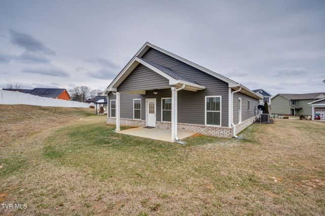 168 Gunners Way, Gray, TN 37615