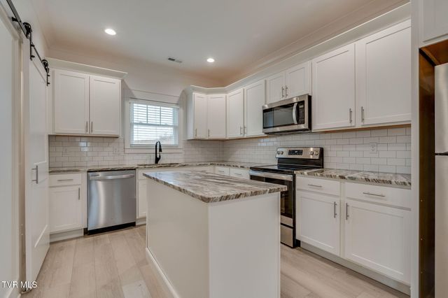 168 Gunners Way, Gray, TN 37615