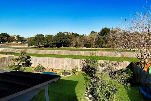 610 Manchester Trail Drive, Spring, TX 77373