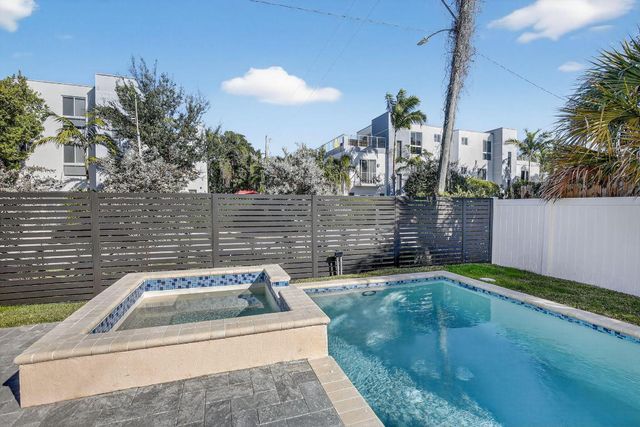 750 NE 16th Avenue, Fort Lauderdale, FL 33304