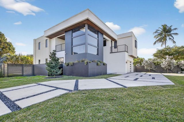 750 NE 16th Avenue, Fort Lauderdale, FL 33304