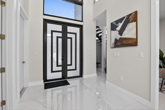 750 NE 16th Avenue, Fort Lauderdale, FL 33304