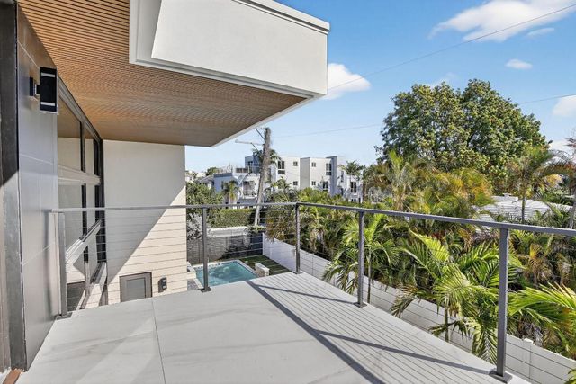 750 NE 16th Avenue, Fort Lauderdale, FL 33304