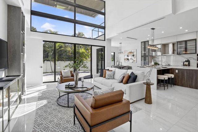 750 NE 16th Avenue, Fort Lauderdale, FL 33304