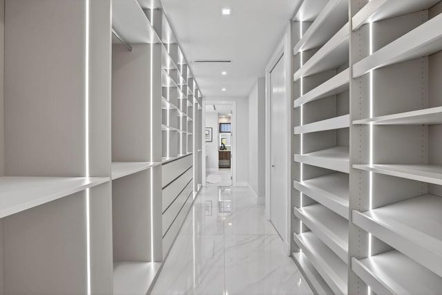 750 NE 16th Avenue, Fort Lauderdale, FL 33304