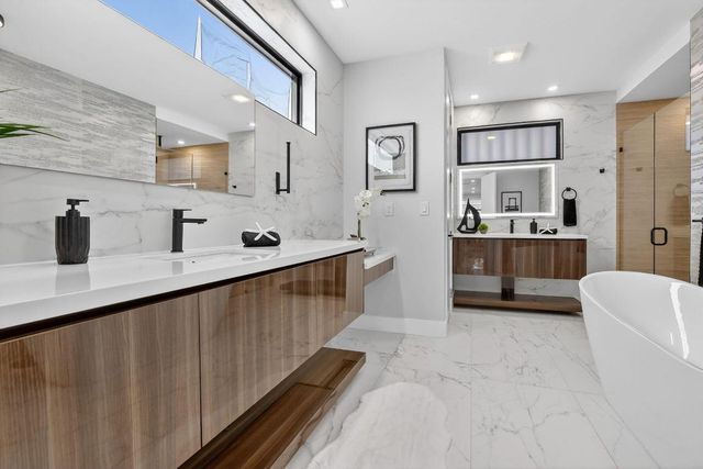 750 NE 16th Avenue, Fort Lauderdale, FL 33304