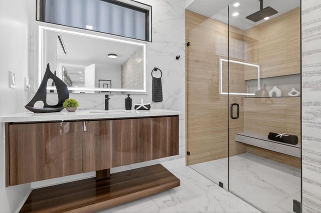 750 NE 16th Avenue, Fort Lauderdale, FL 33304