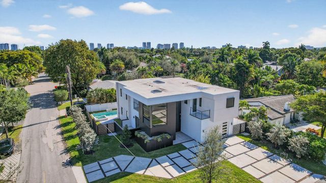 750 NE 16th Avenue, Fort Lauderdale, FL 33304