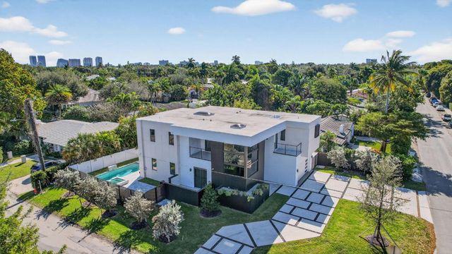 750 NE 16th Avenue, Fort Lauderdale, FL 33304