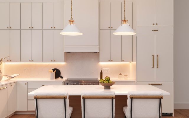 712 Watertown St 2, Newton, MA 02460
