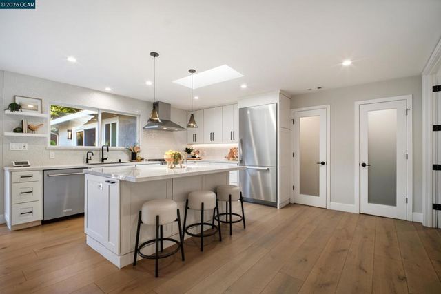 230 230 Royal Palm Place, Danville, CA 94526