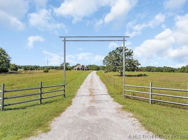 13639 State Highway 76 N, Healdton, OK 73438