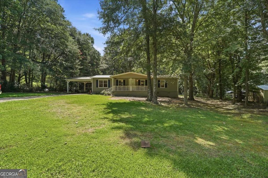 215 Hoke Street, Maysville, GA 30558 — photo 2