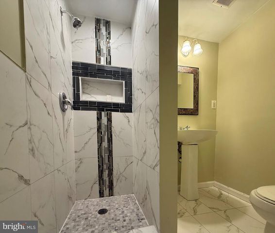 2 CINNABAR CT, Gaithersburg, MD 20879