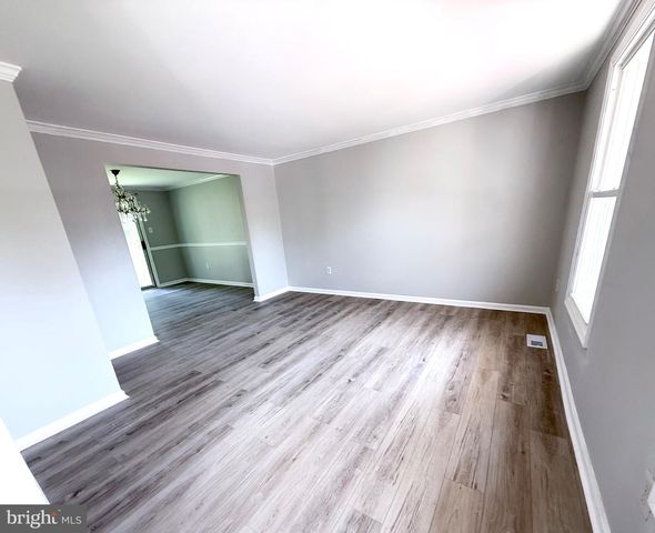 2 CINNABAR CT, Gaithersburg, MD 20879