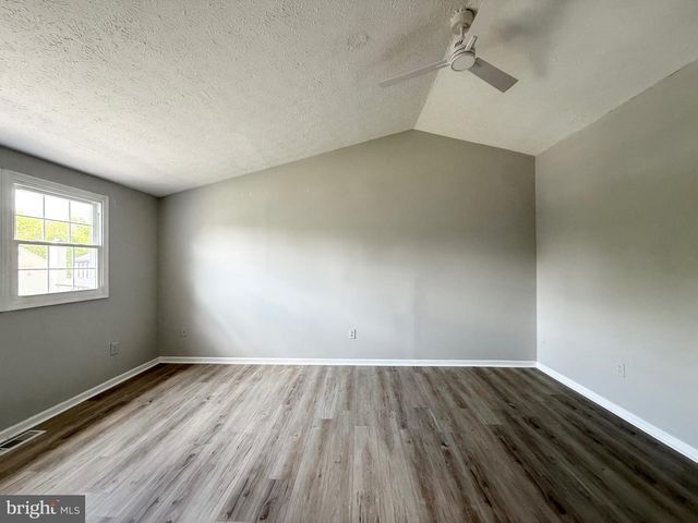 2 CINNABAR CT, Gaithersburg, MD 20879