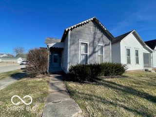 1331 Sycamore Street, Columbus, IN 47201