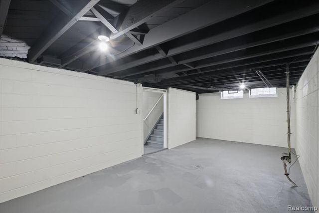 17326 Kentfield Street, Detroit, MI 48219