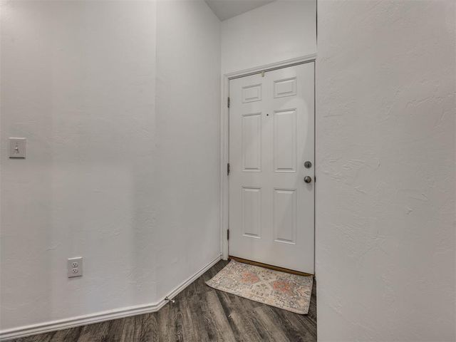 11812 Annette Place, Yukon, OK 73099