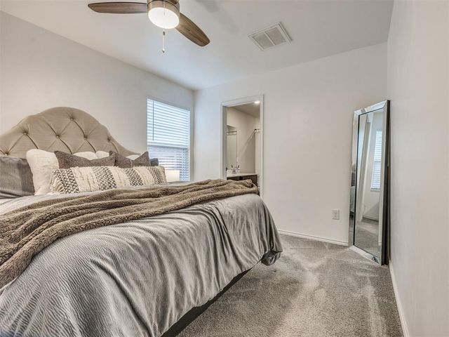 11812 Annette Place, Yukon, OK 73099