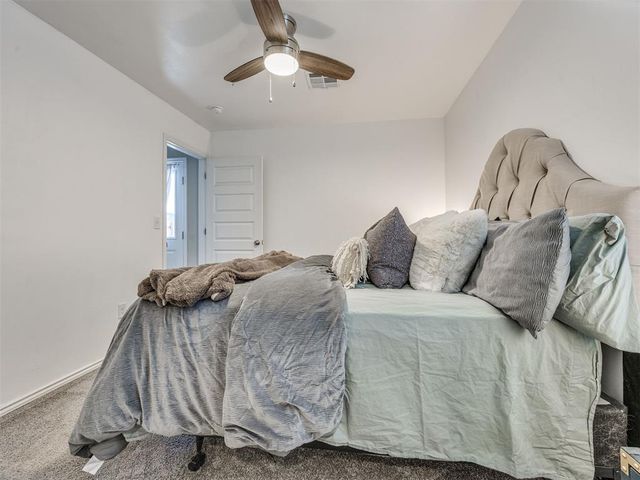 11812 Annette Place, Yukon, OK 73099