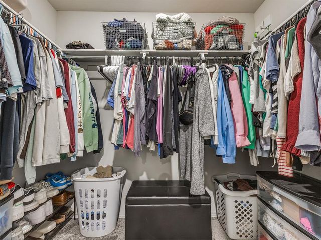 11812 Annette Place, Yukon, OK 73099