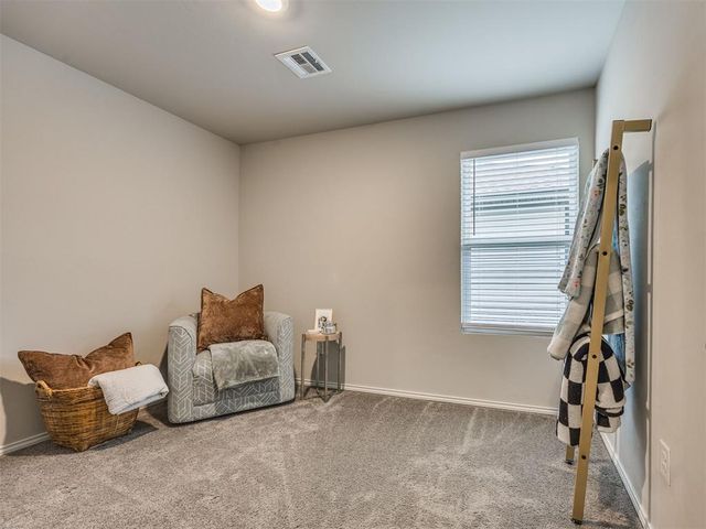 11812 Annette Place, Yukon, OK 73099