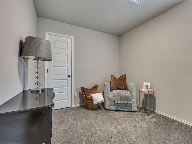 11812 Annette Place, Yukon, OK 73099