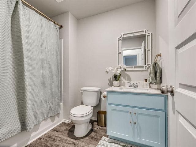 11812 Annette Place, Yukon, OK 73099