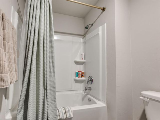 11812 Annette Place, Yukon, OK 73099