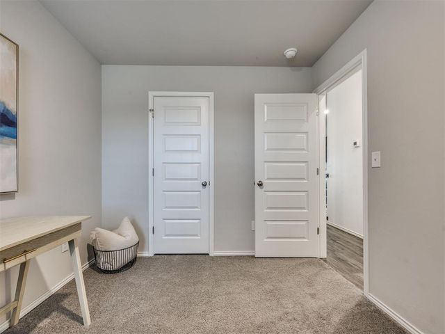 11812 Annette Place, Yukon, OK 73099